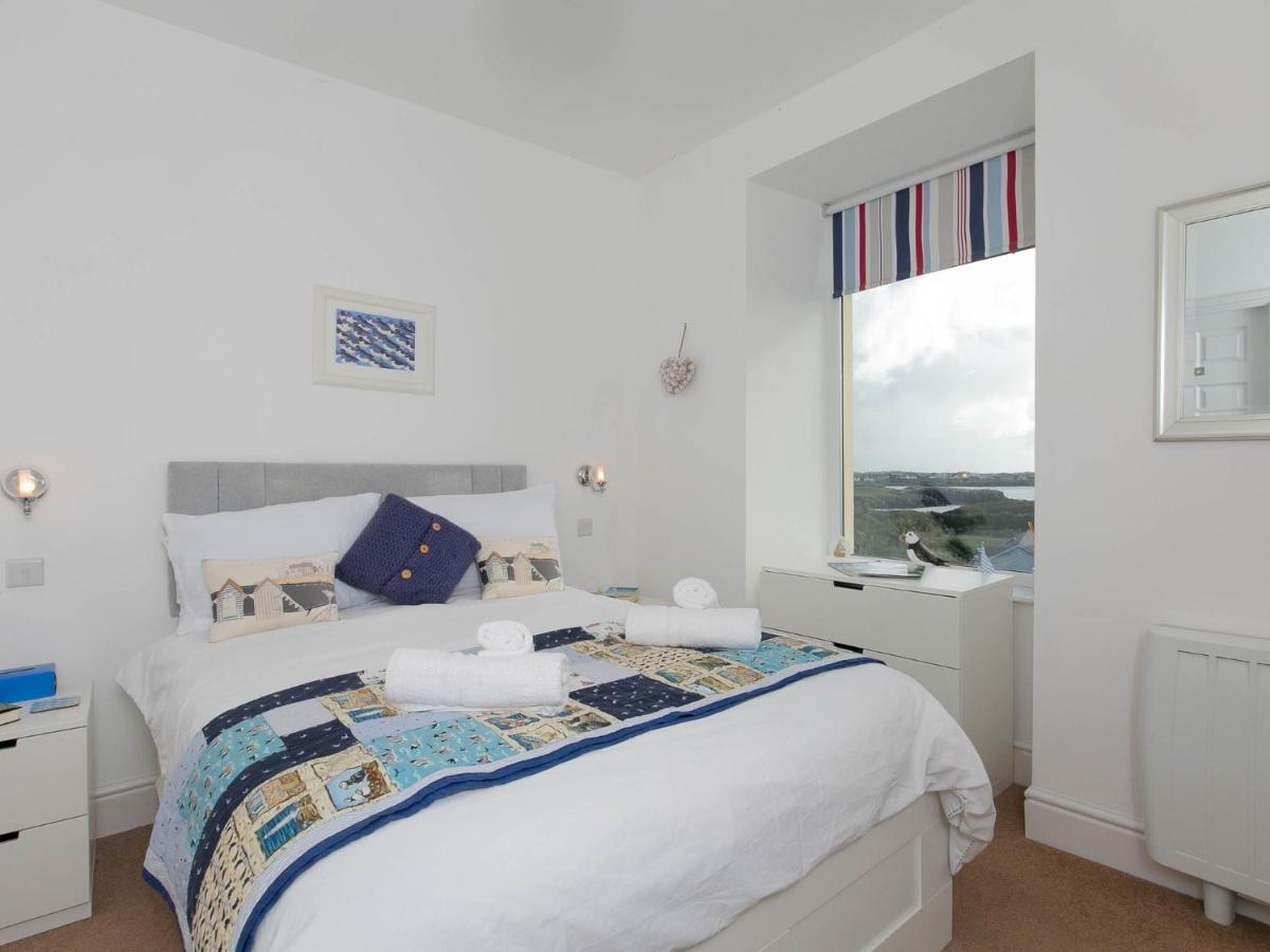 Pass The Keys Modern 2 Bedroom Apartment With Stunning Sea Views Trearddur Exterior photo