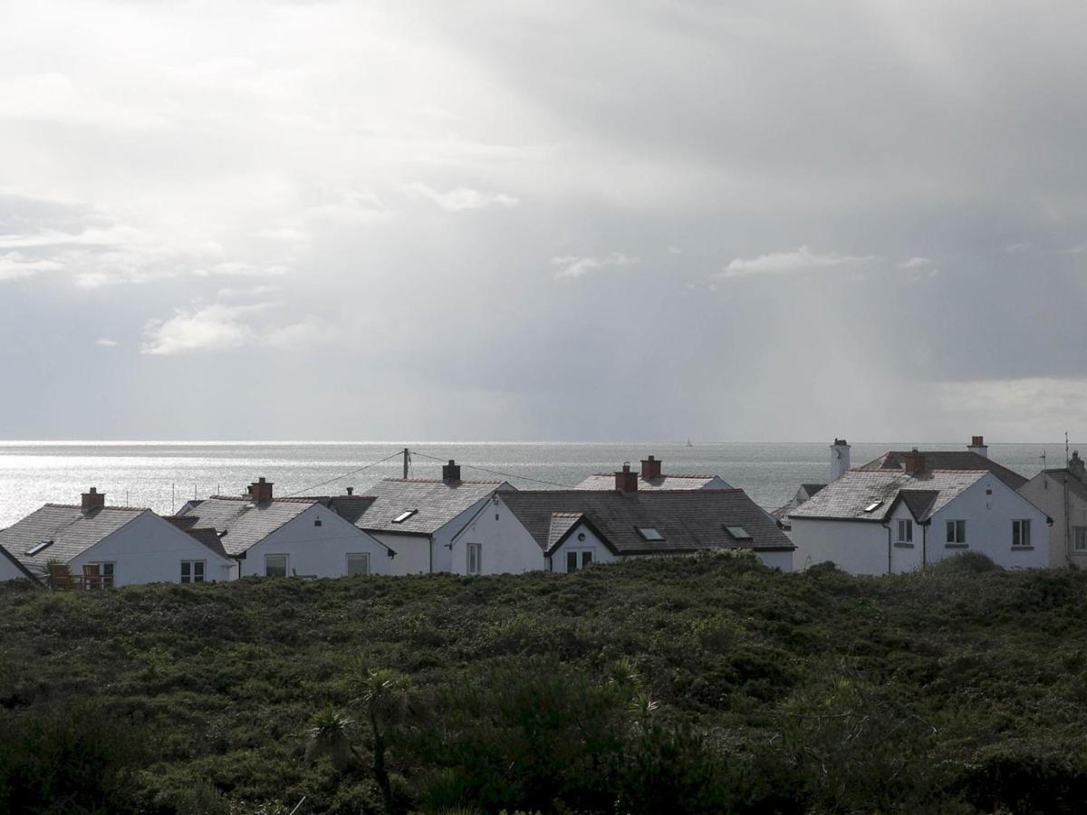 Pass The Keys Modern 2 Bedroom Apartment With Stunning Sea Views Trearddur Exterior photo