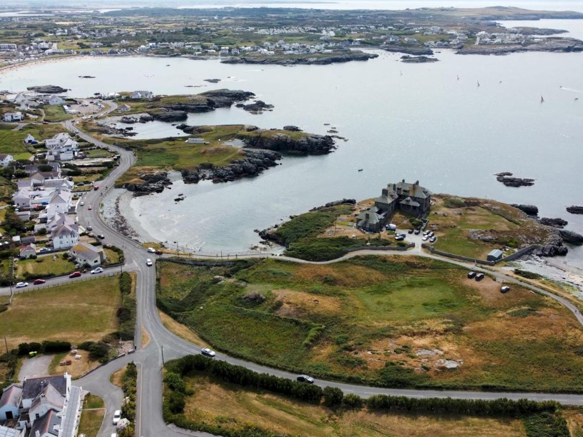 Pass The Keys Modern 2 Bedroom Apartment With Stunning Sea Views Trearddur Exterior photo