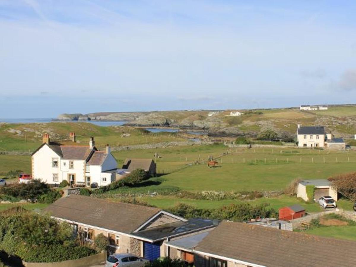 Pass The Keys Modern 2 Bedroom Apartment With Stunning Sea Views Trearddur Exterior photo