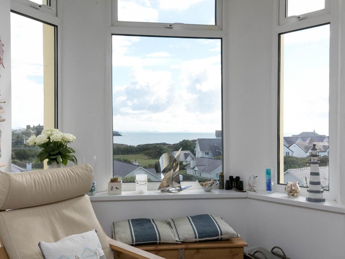 Pass The Keys Modern 2 Bedroom Apartment With Stunning Sea Views Trearddur Exterior photo